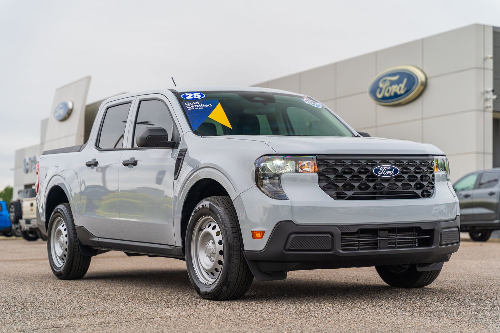 Certified 2025 Ford Maverick XL w/ Equipment Group 102A AWD/4WD video 1