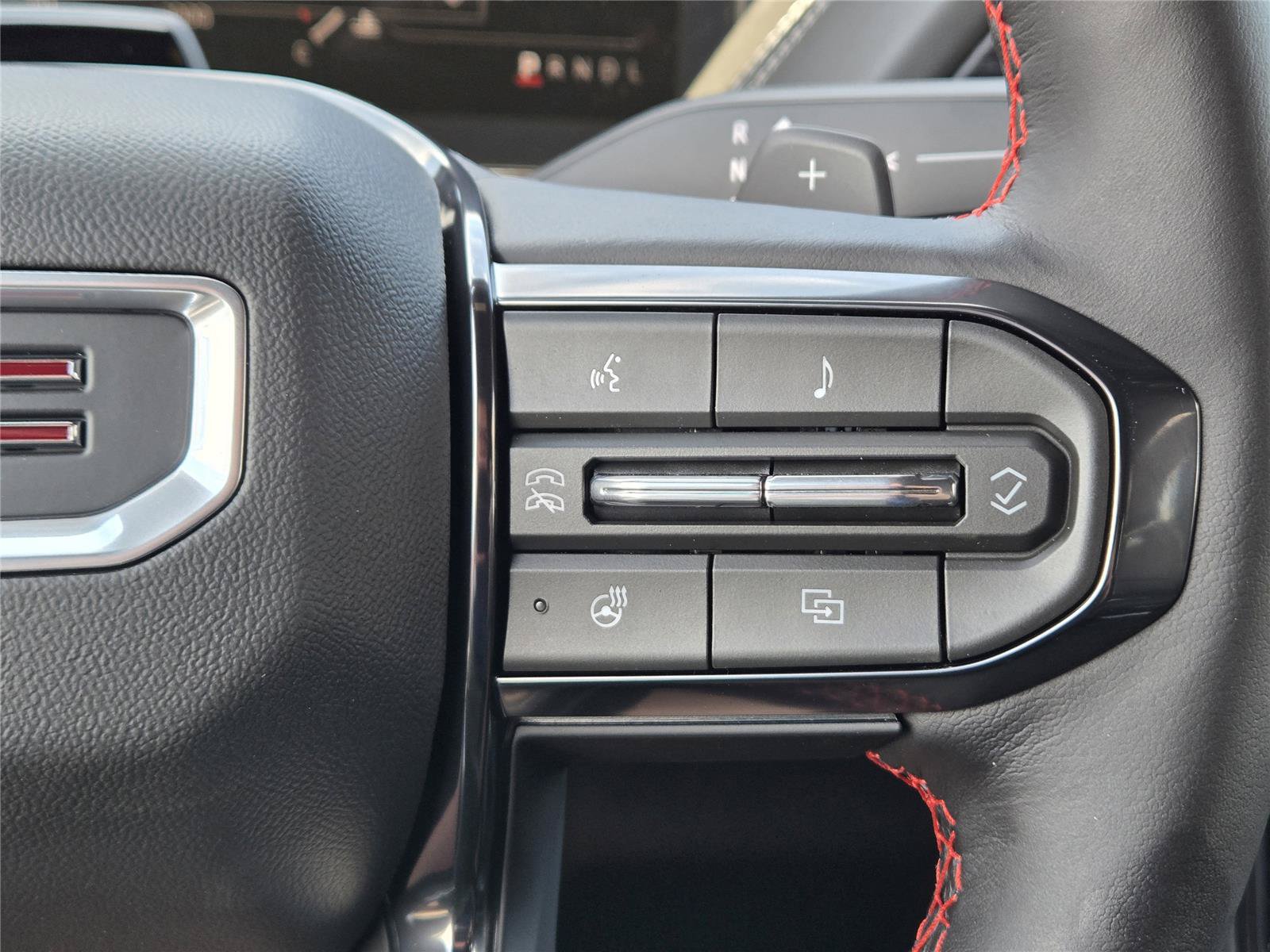 New 2026 GMC Yukon AT4 Ultimate w/ LPO, Floor Liner Package AWD/4WD image 27