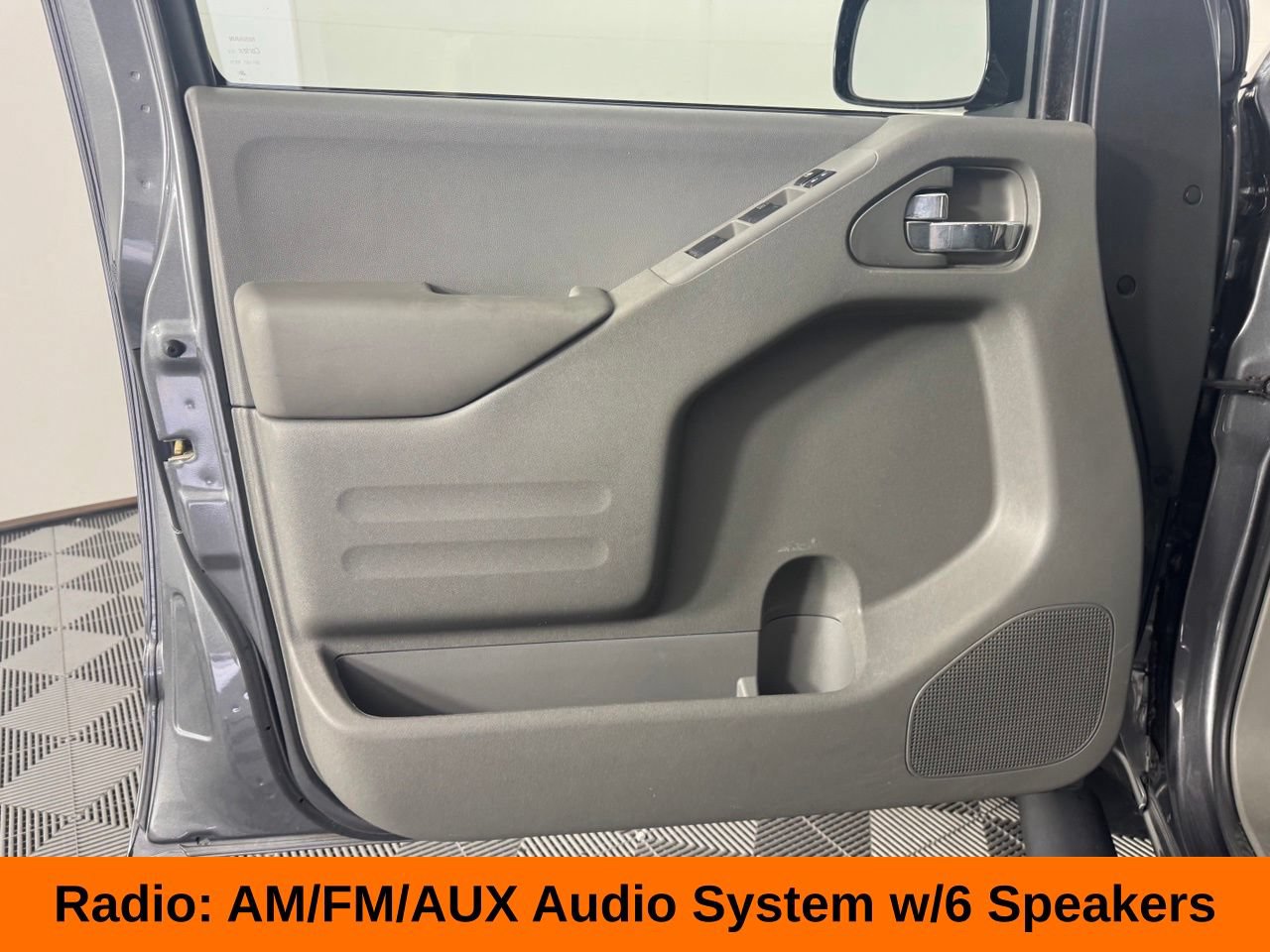 Used 2021 Nissan Frontier SV w/ Midnight Edition Floor Mats AWD/4WD image 11