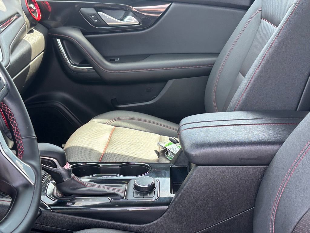 Used 2024 Chevrolet Blazer RS w/ Enhanced Convenience Package image 9