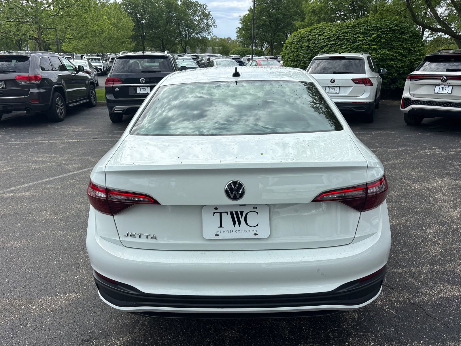 Used 2024 Volkswagen Jetta Sport FWD image 6