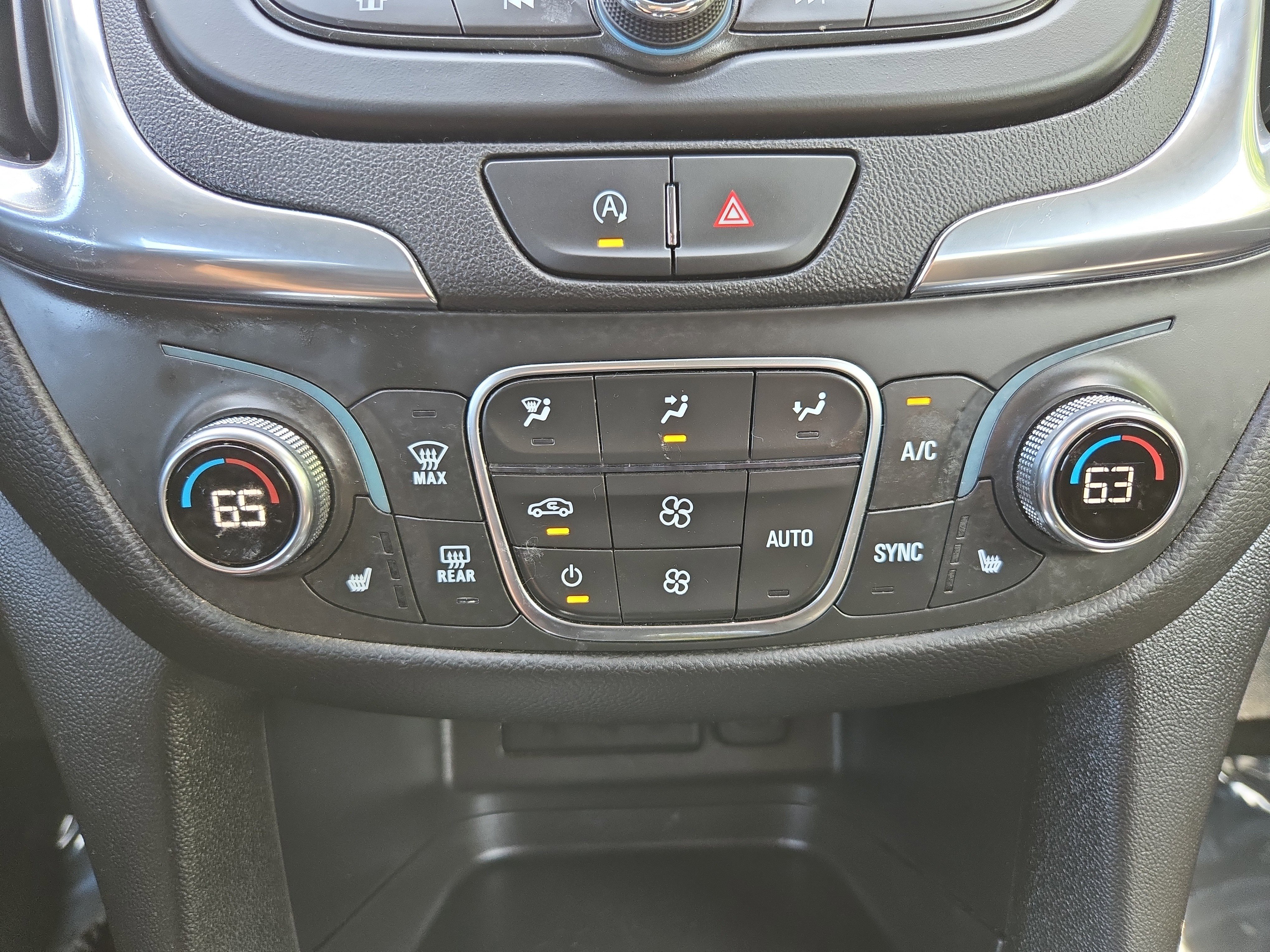 Used 2024 Chevrolet Equinox LT image 21