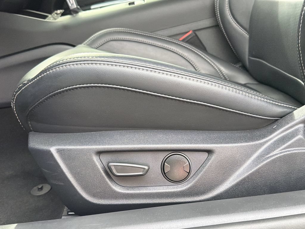 Used 2025 Ford Mustang Premium RWD image 17