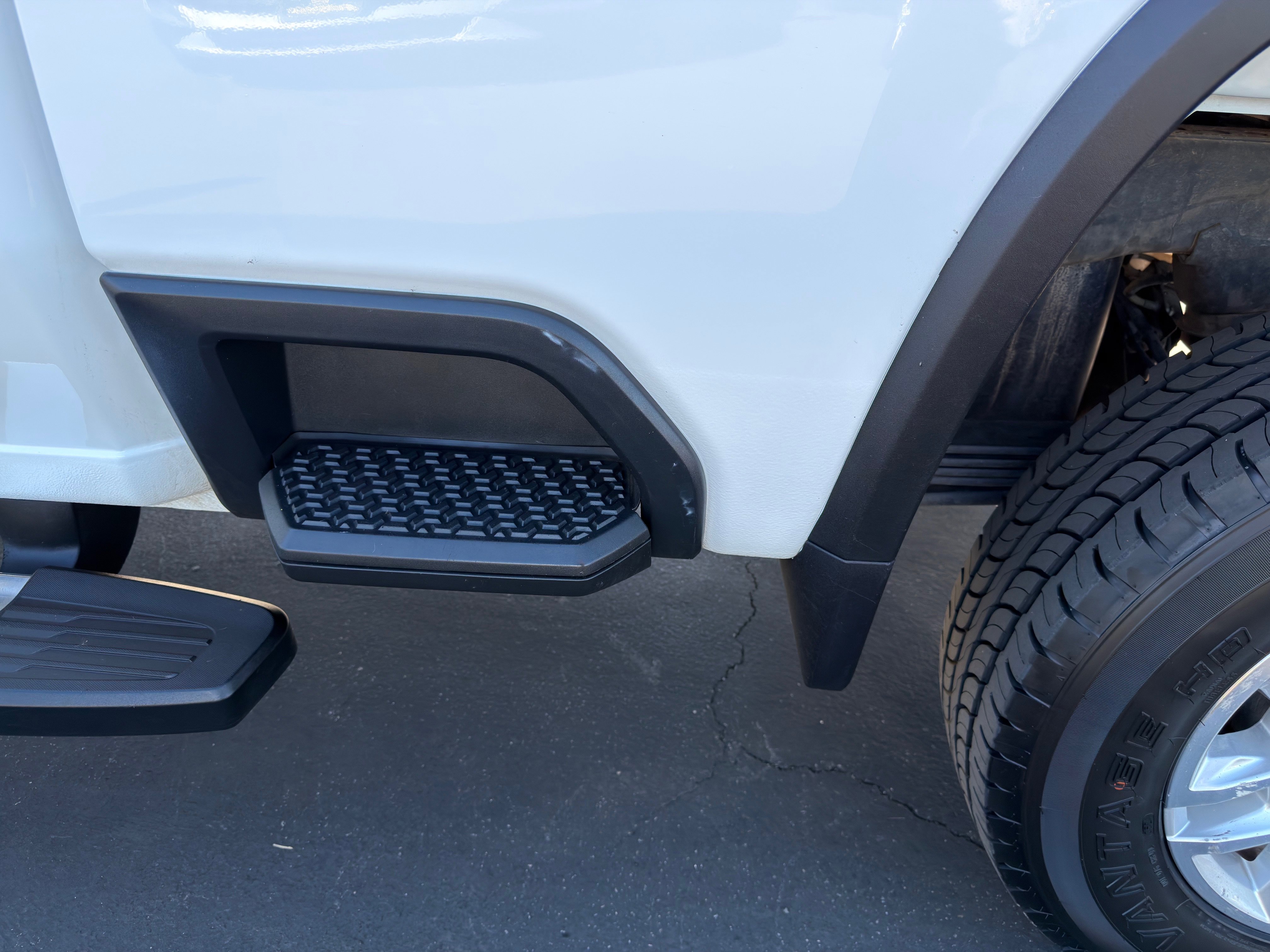 Used 2025 Chevrolet Silverado 2500 LT w/ Convenience Package image 21