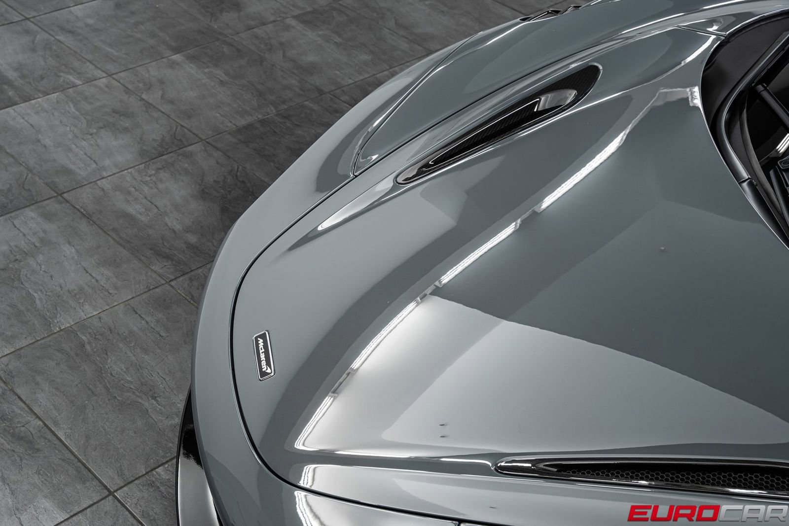Used 2022 McLaren 765LT image 12