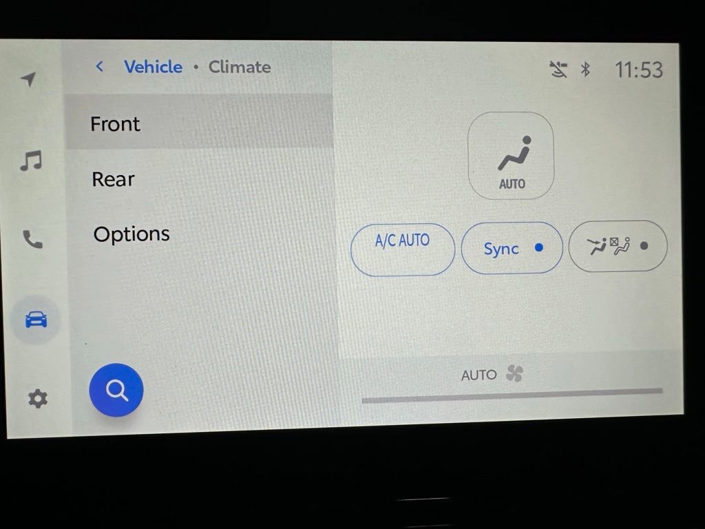 Used 2025 Toyota Sienna LE image 30