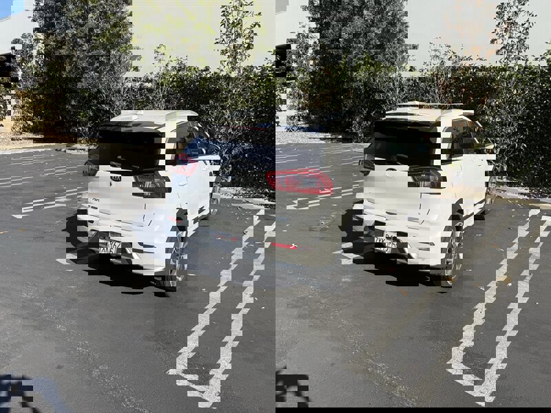 Used 2017 Kia Niro Touring w/ Advanced Technology Package image 8