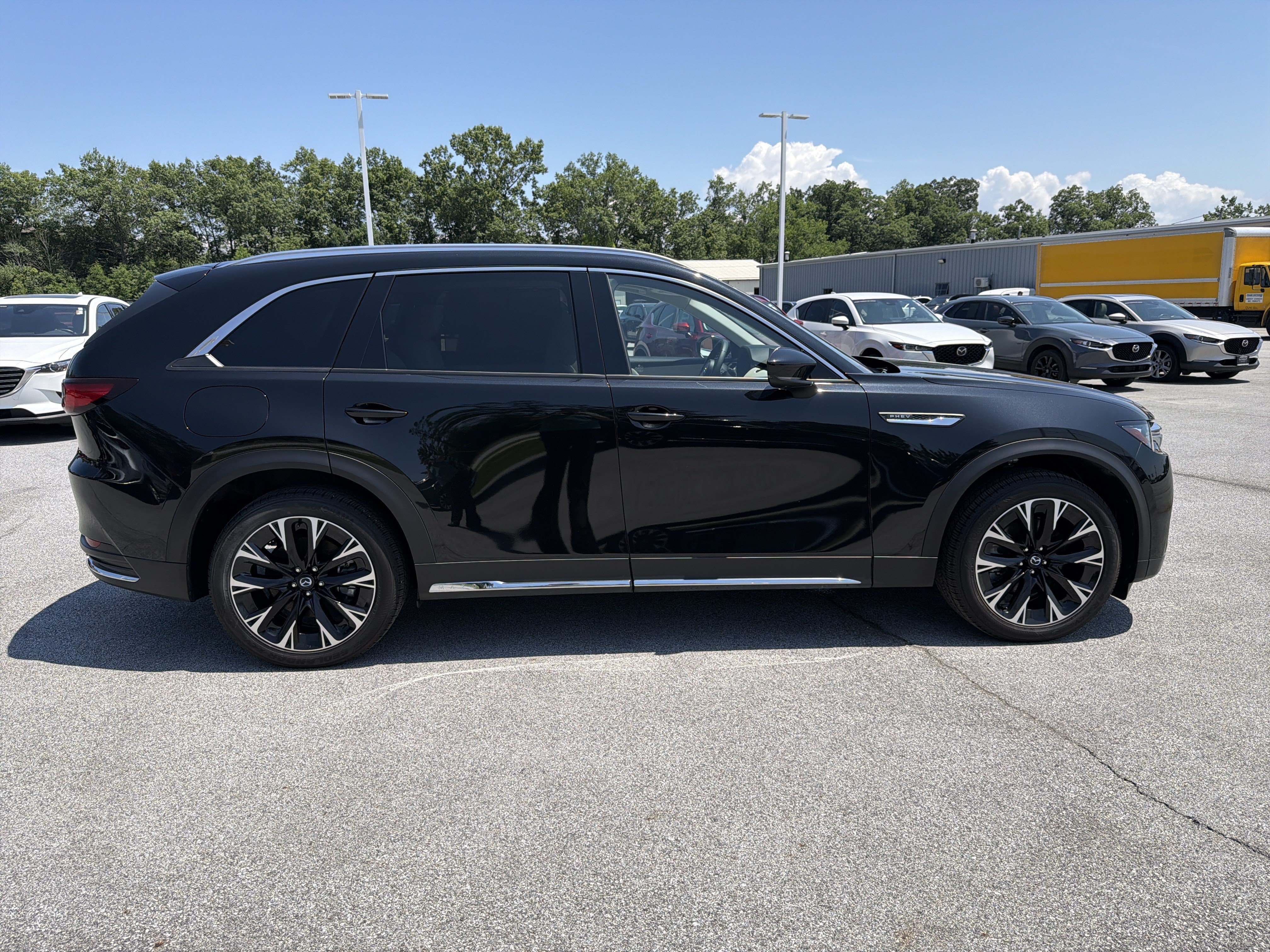 Certified 2024 MAZDA CX-90 Plug-In Hybrid w/ Premium Plus AWD/4WD image 2