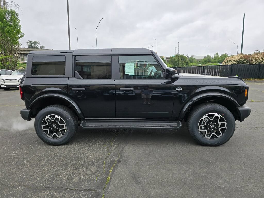New 2026 Ford Bronco Outer Banks AWD/4WD image 6
