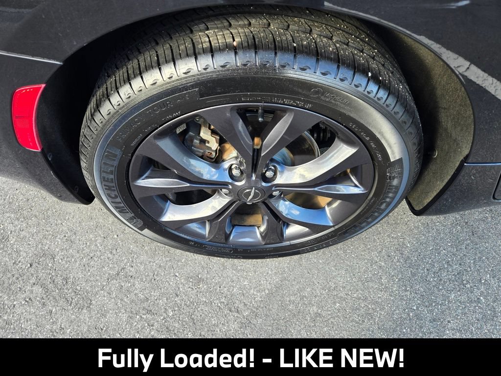 Used 2019 Chrysler Pacifica Touring-L Plus w/ Advanced Safetytec Group FWD image 12