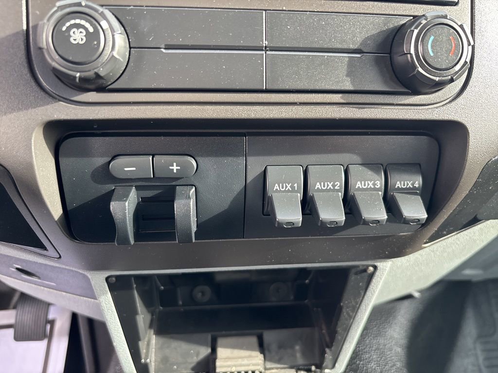 Used 2015 Ford F350 XL image 29