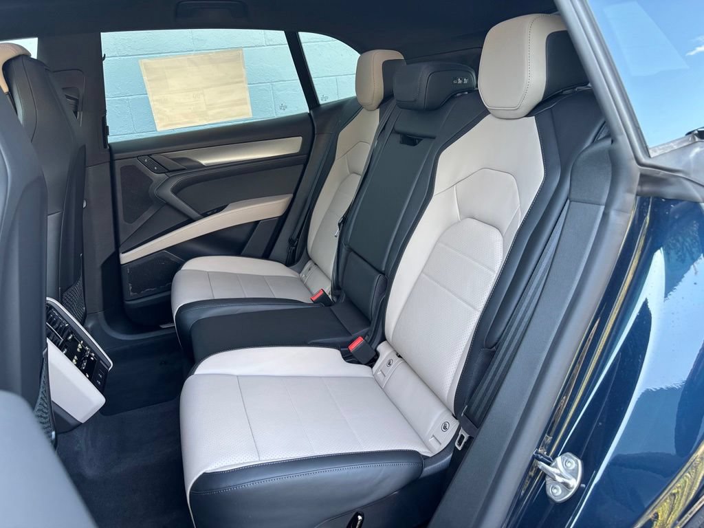New 2026 Porsche Cayenne Electric AWD/4WD image 7