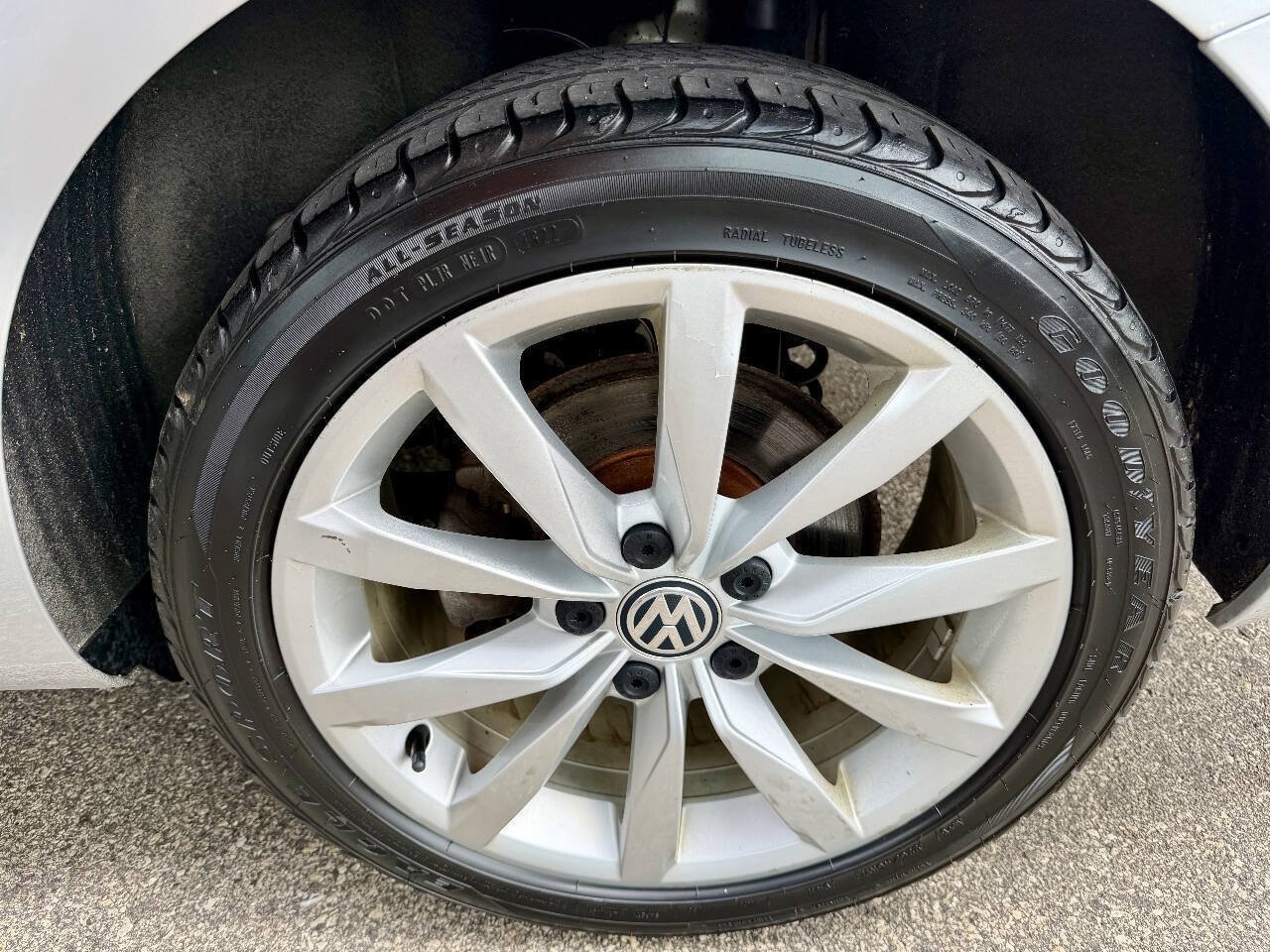 Used 2017 Volkswagen Golf SE FWD image 15