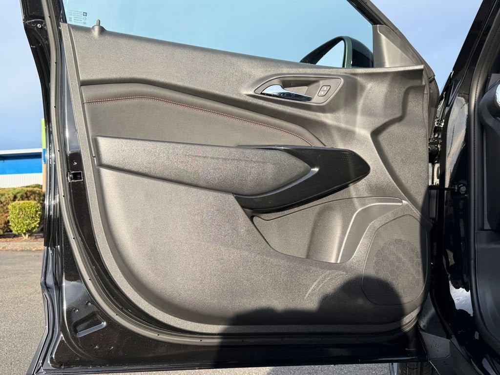 New 2026 Chevrolet Trax RS w/ Sunroof Package FWD image 20