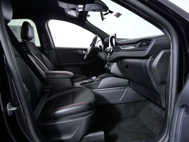 Certified 2025 Ford Escape ST-Line AWD/4WD image 10