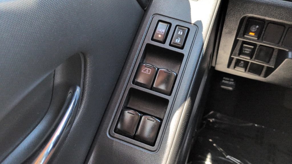 Certified 2024 Nissan Frontier SV w/ SV Convenience Package RWD image 18