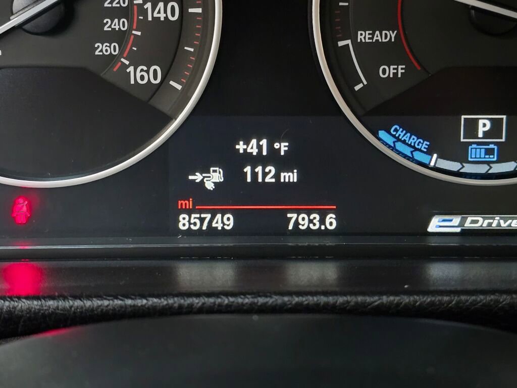 Used 2017 BMW 330e image 26