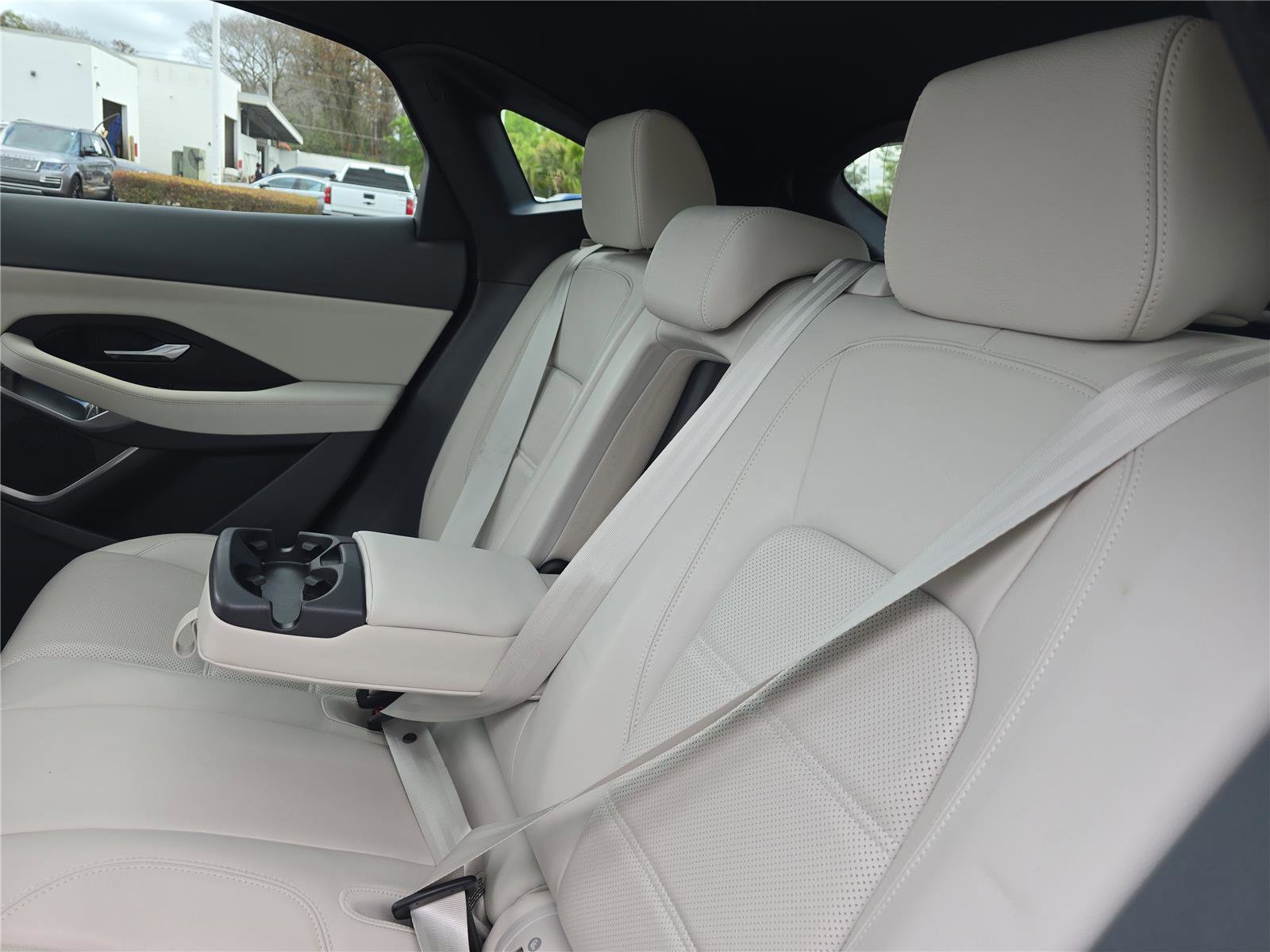 Used 2020 Jaguar E-PACE SE image 15