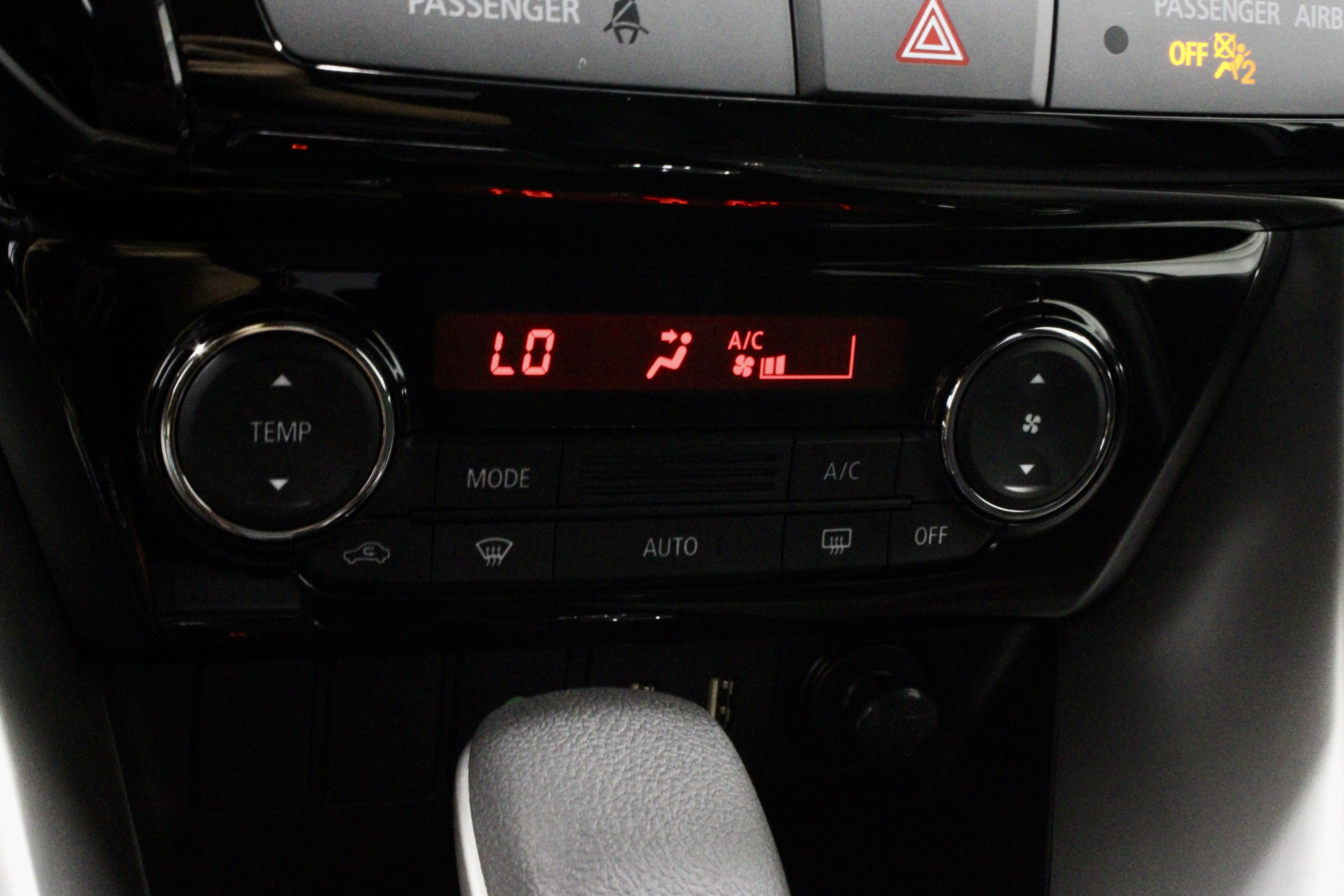 New 2025 Mitsubishi Eclipse Cross LE image 24