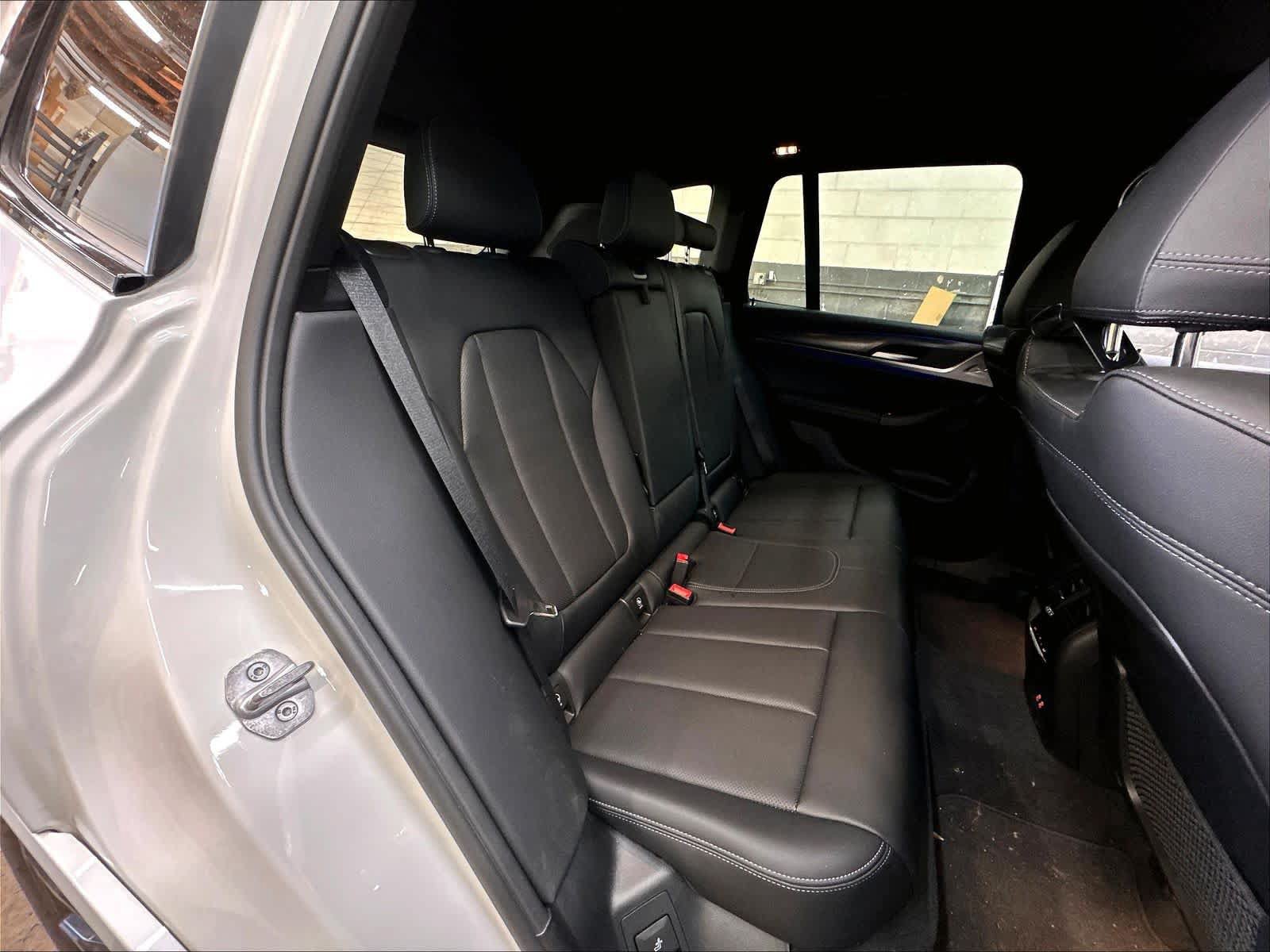 Used 2024 BMW X3 xDrive30i w/ Premium Package AWD/4WD image 30