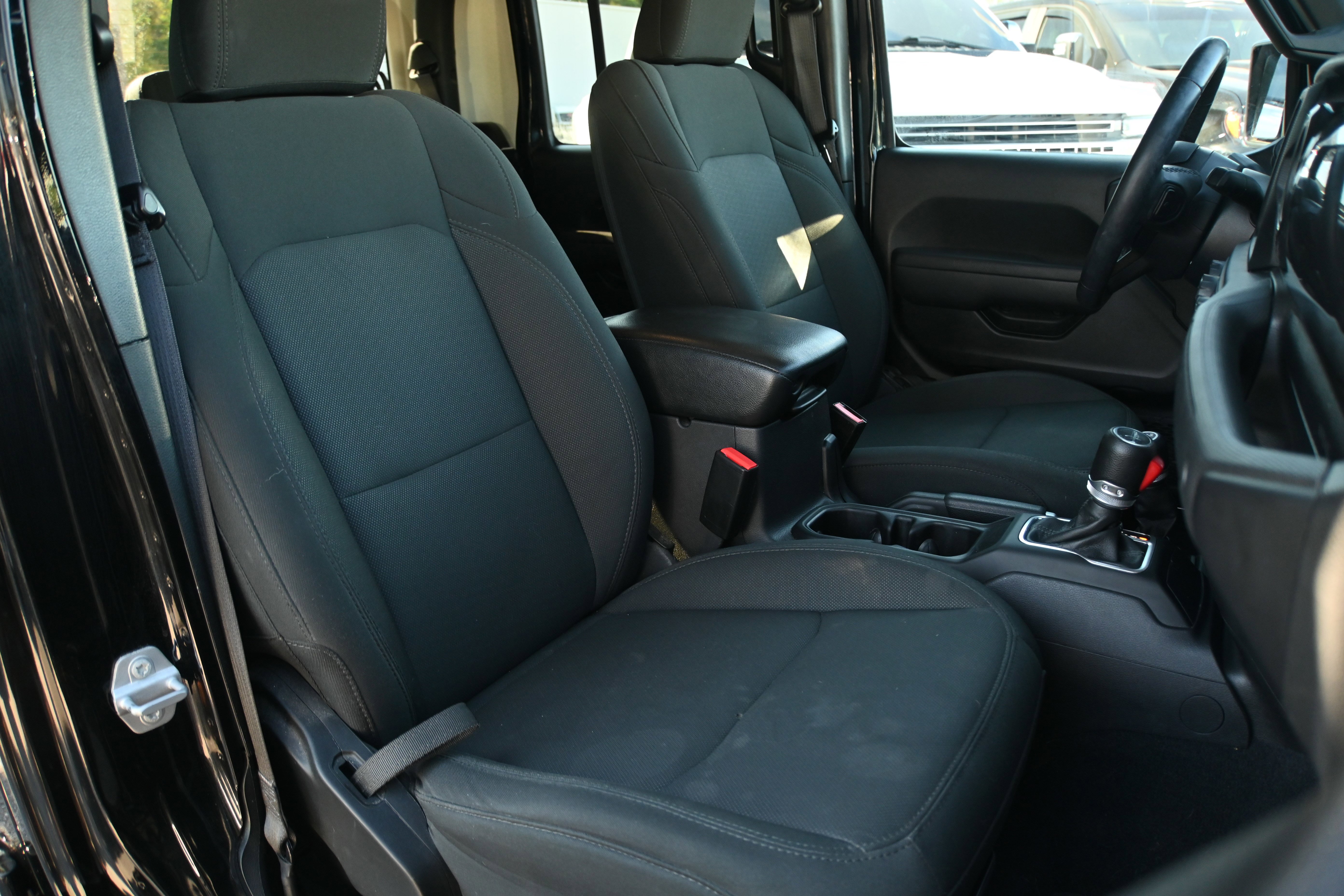 Used 2022 Jeep Gladiator Sport image 17