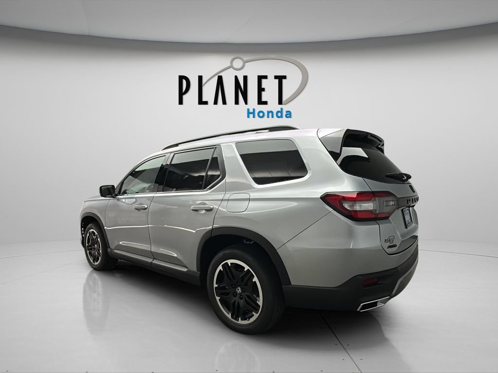 New 2026 Honda Pilot Touring image 5