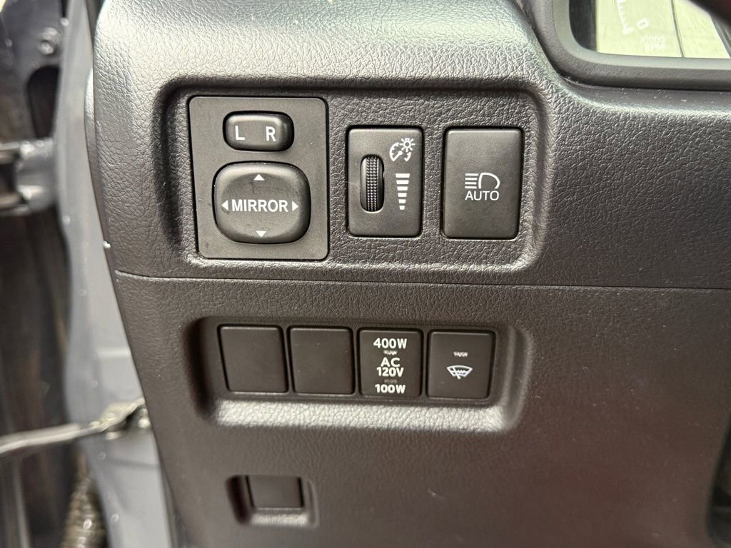 Used 2024 Toyota 4Runner SR5 AWD/4WD image 25