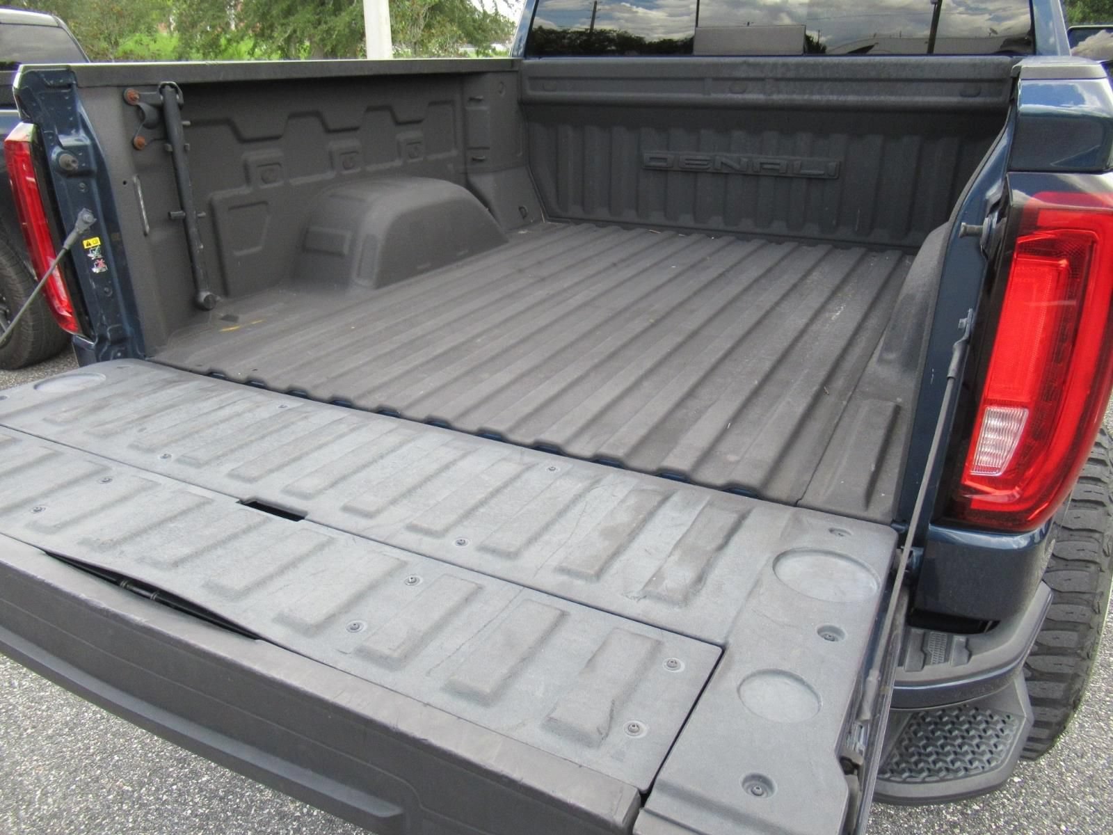 Used 2020 GMC Sierra 1500 Denali w/ Denali Ultimate Package RWD image 35