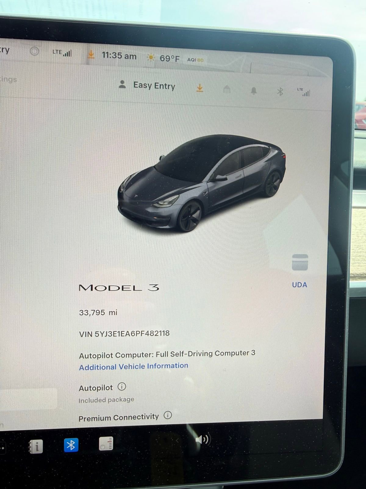 Used 2023 Tesla Model 3 Standard Range image 8