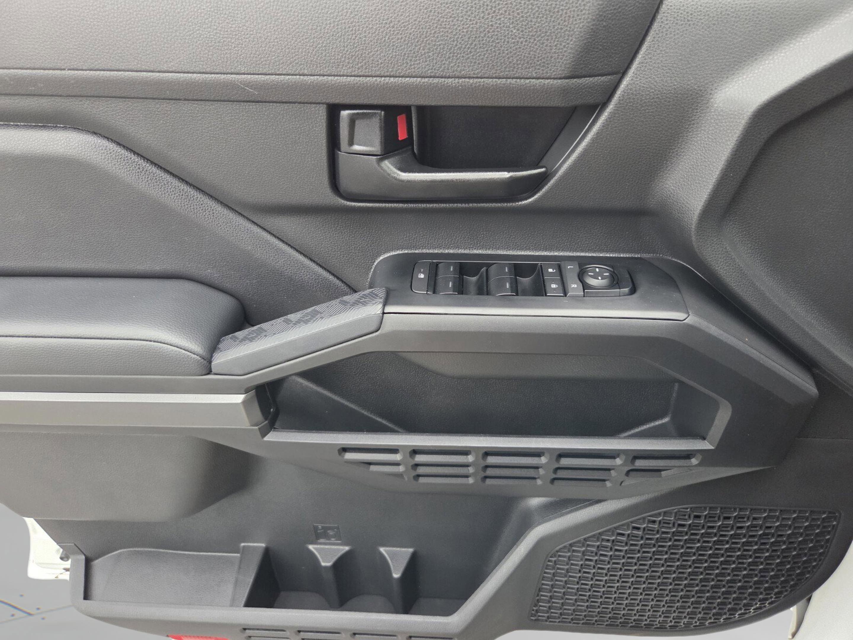 Certified 2025 Toyota Tacoma SR5 RWD image 22