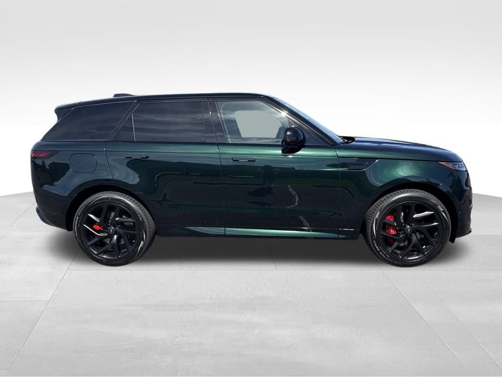 New 2025 Land Rover Range Rover Sport Dynamic SE image 6