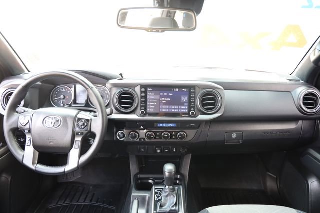 Used 2022 Toyota Tacoma TRD Off-Road AWD/4WD image 12