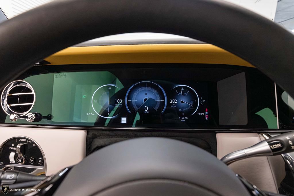 Used 2025 Rolls-Royce Cullinan w/ Dynamic Package image 48