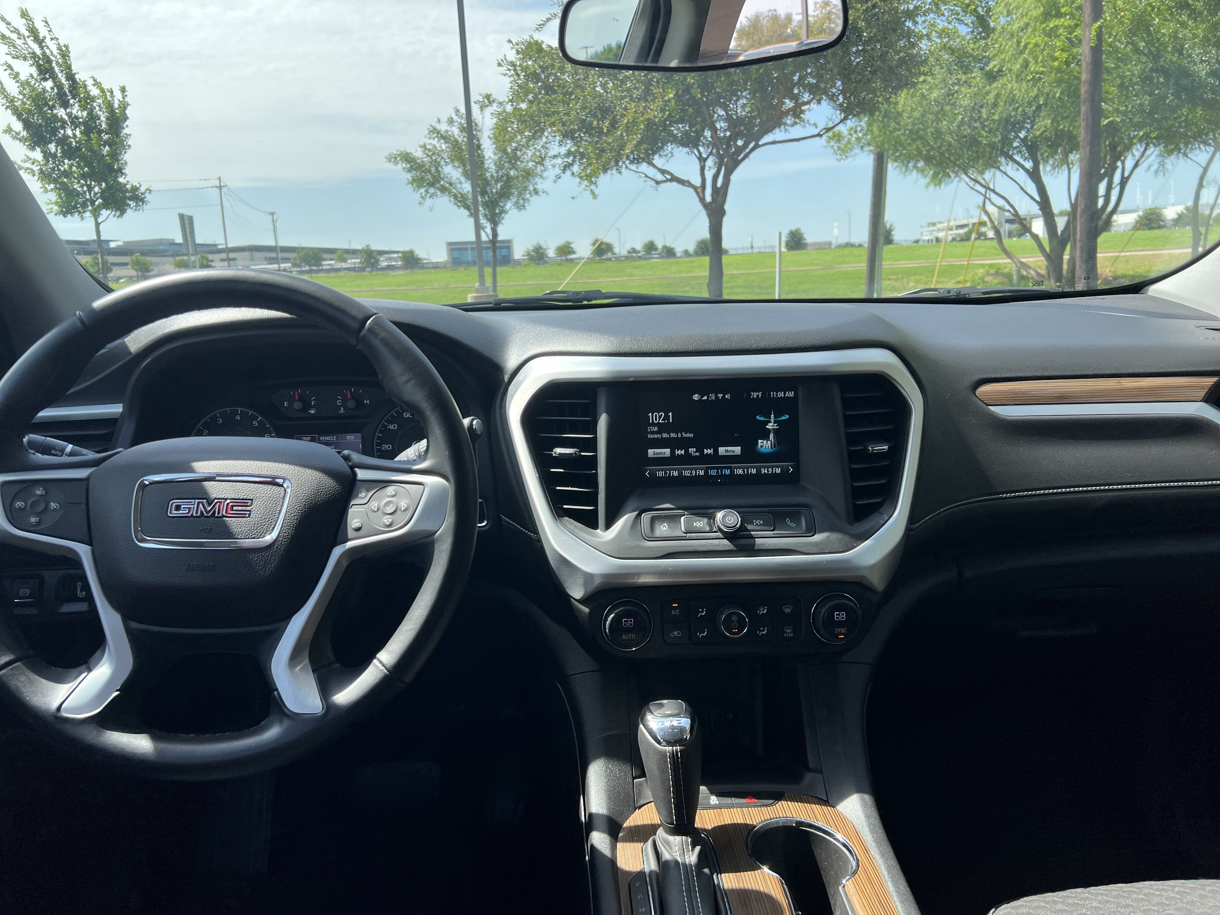 Used 2019 GMC Acadia SLE FWD image 26