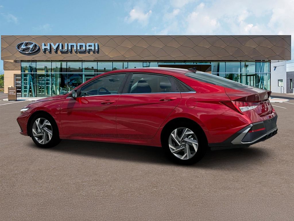 New 2025 Hyundai Elantra SEL image 4