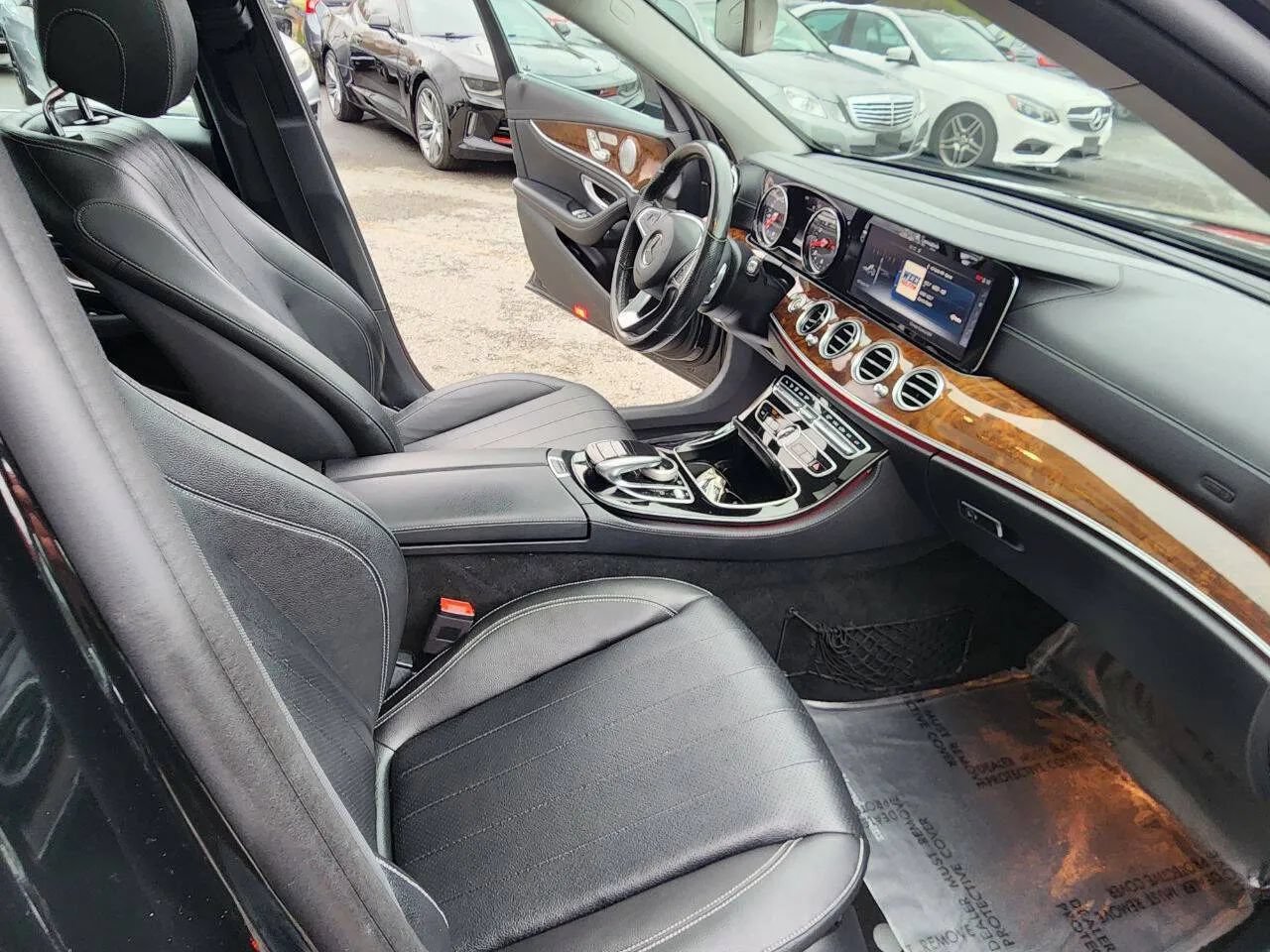 Used 2017 Mercedes-Benz E 300 4MATIC image 16