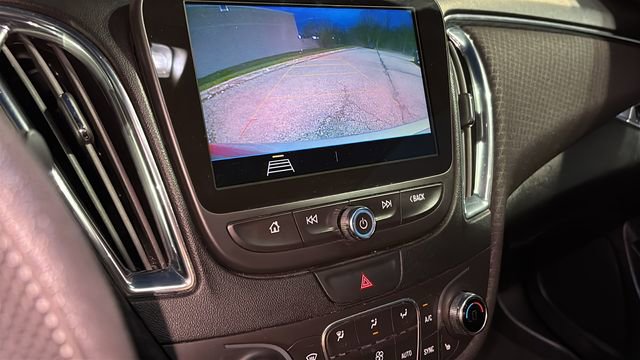 Used 2019 Chevrolet Malibu LT image 18