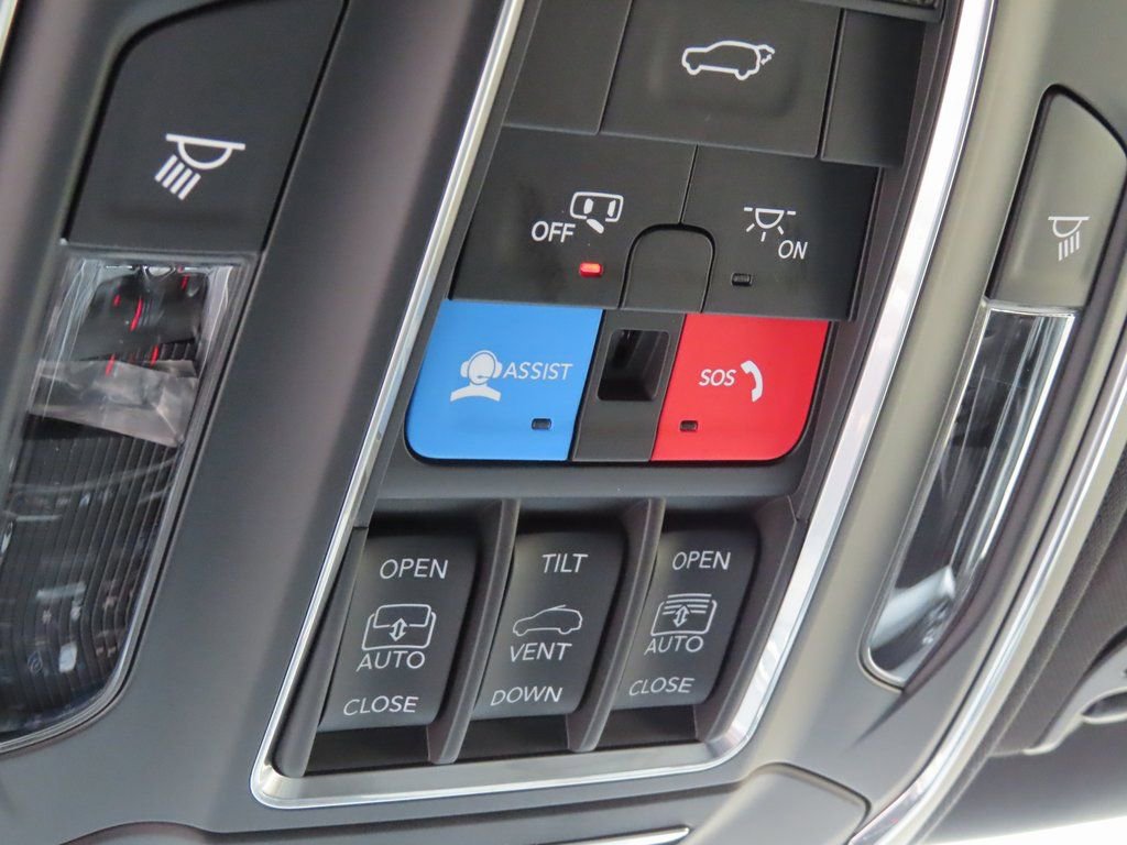 New 2026 Jeep Grand Wagoneer L Limited AWD/4WD image 17