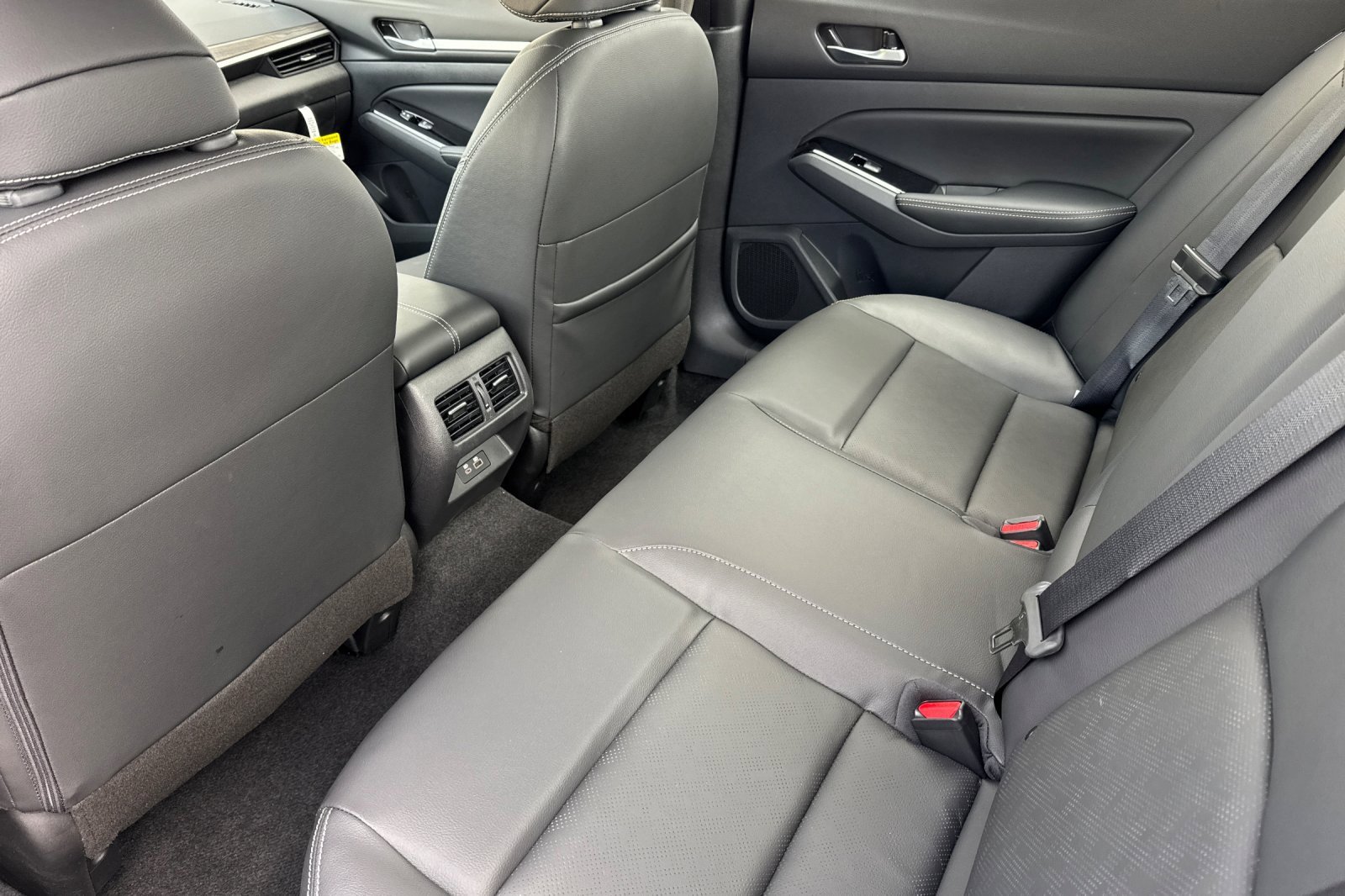 New 2025 Nissan Altima 2.5 SL image 9