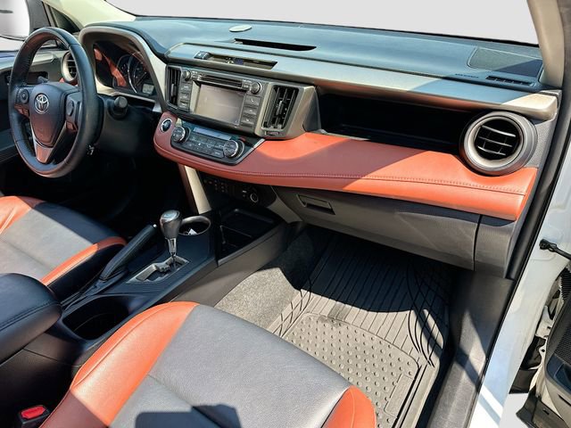 Used 2013 Toyota RAV4 Limited AWD/4WD image 29