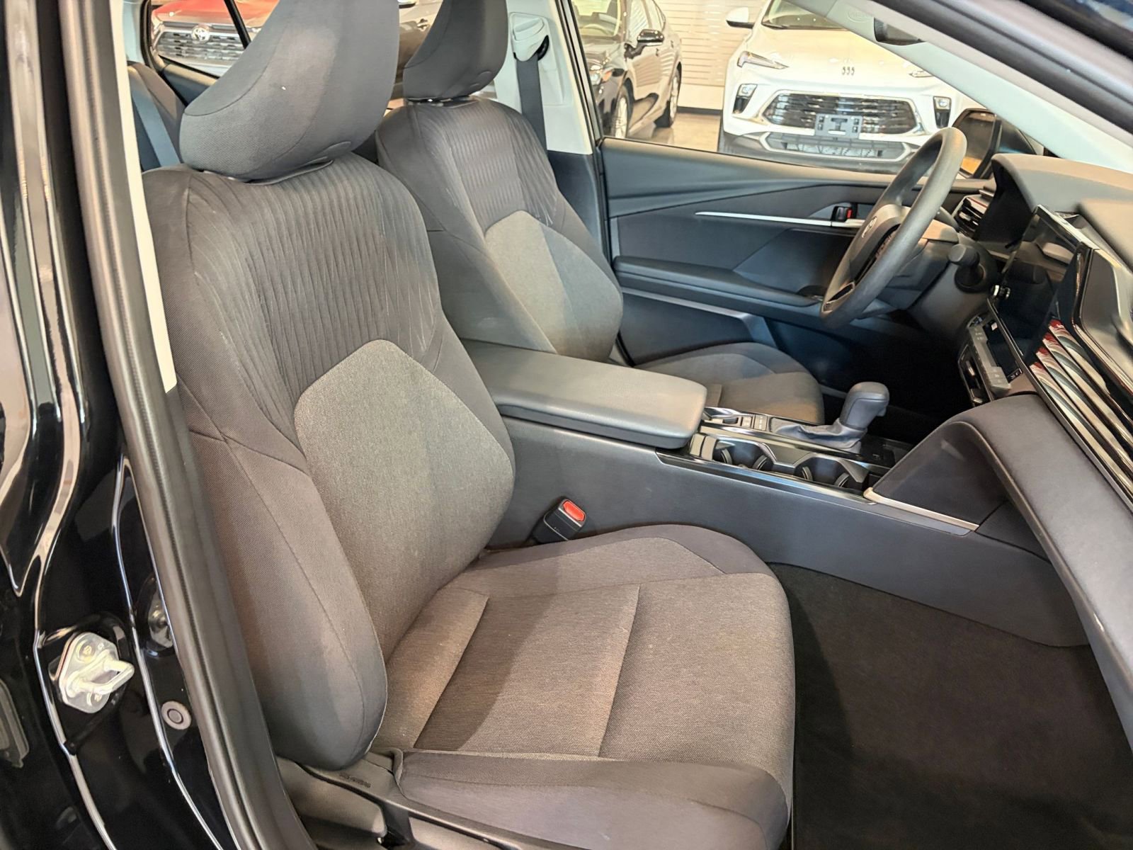 Used 2025 Toyota Camry LE image 35