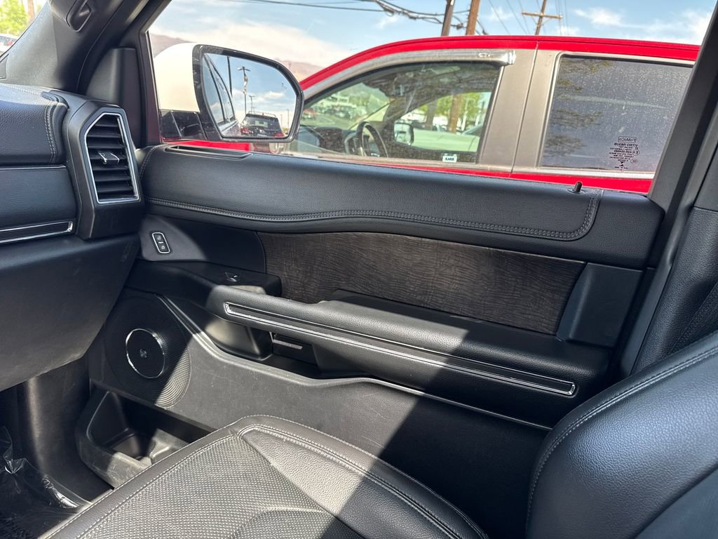 Used 2021 Ford Expedition Limited AWD/4WD image 35