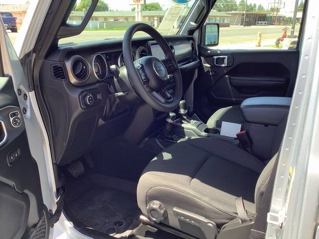 Used 2023 Jeep Gladiator Willys image 7