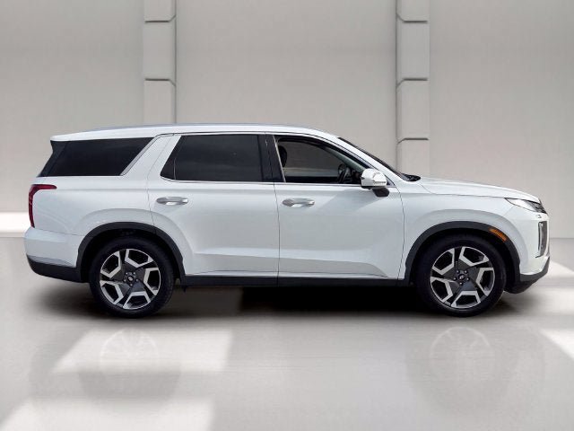 Used 2023 Hyundai Palisade SEL w/ Premium Package FWD image 6