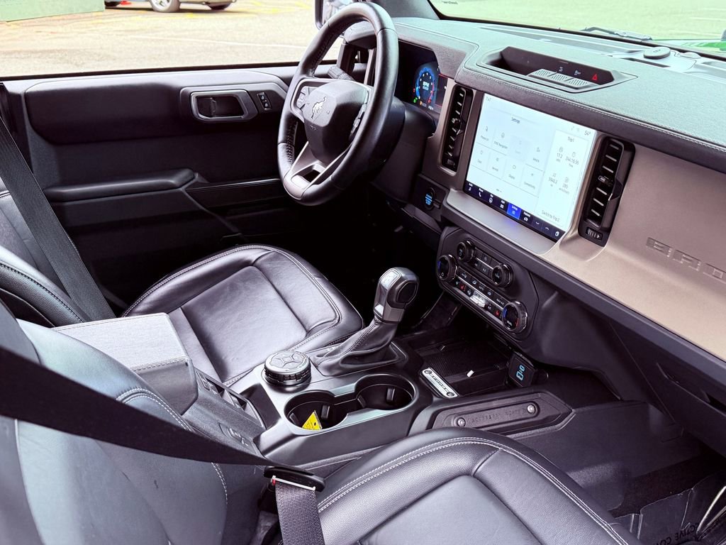 Used 2025 Ford Bronco Outer Banks AWD/4WD image 12