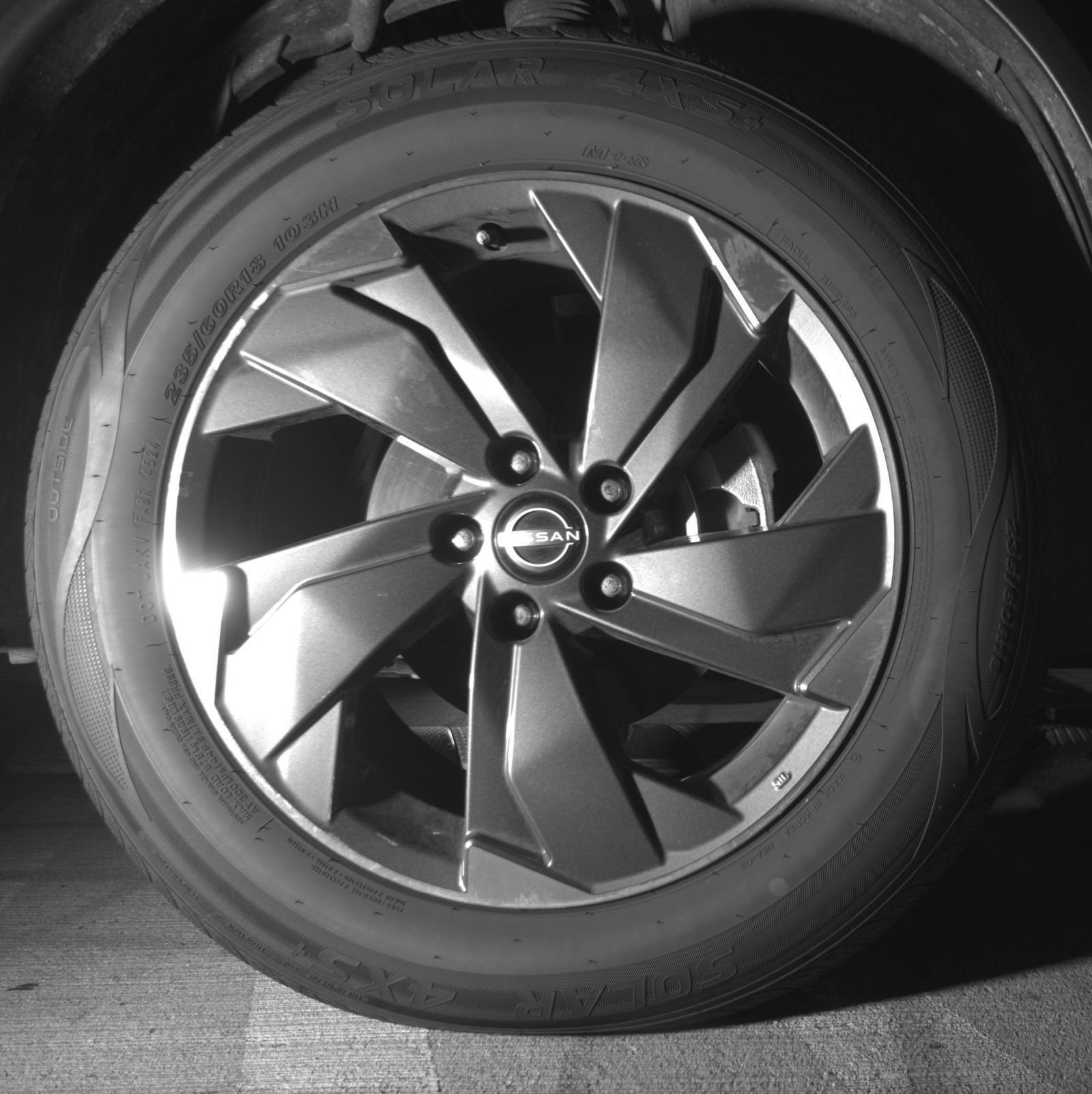 Used 2025 Nissan Rogue SV FWD image 16