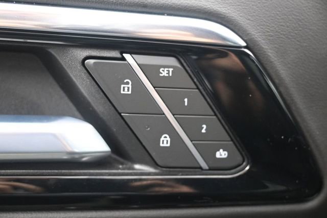 Used 2025 Chevrolet Suburban Z71 AWD/4WD image 8