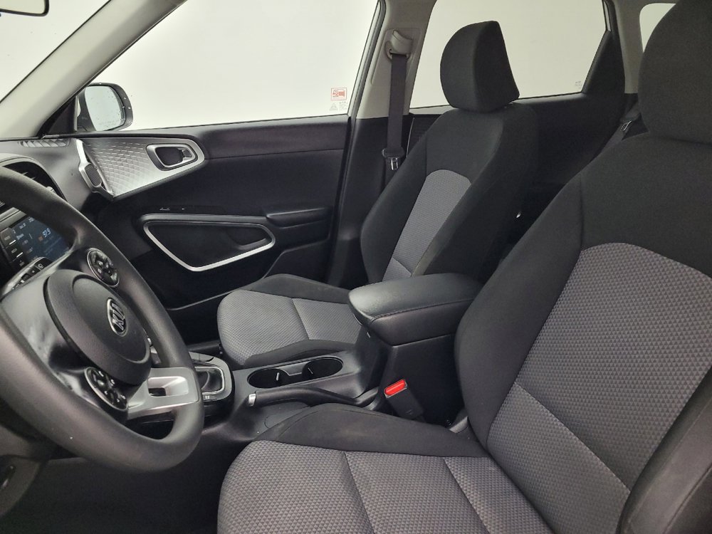 Used 2021 Kia Soul LX FWD image 17