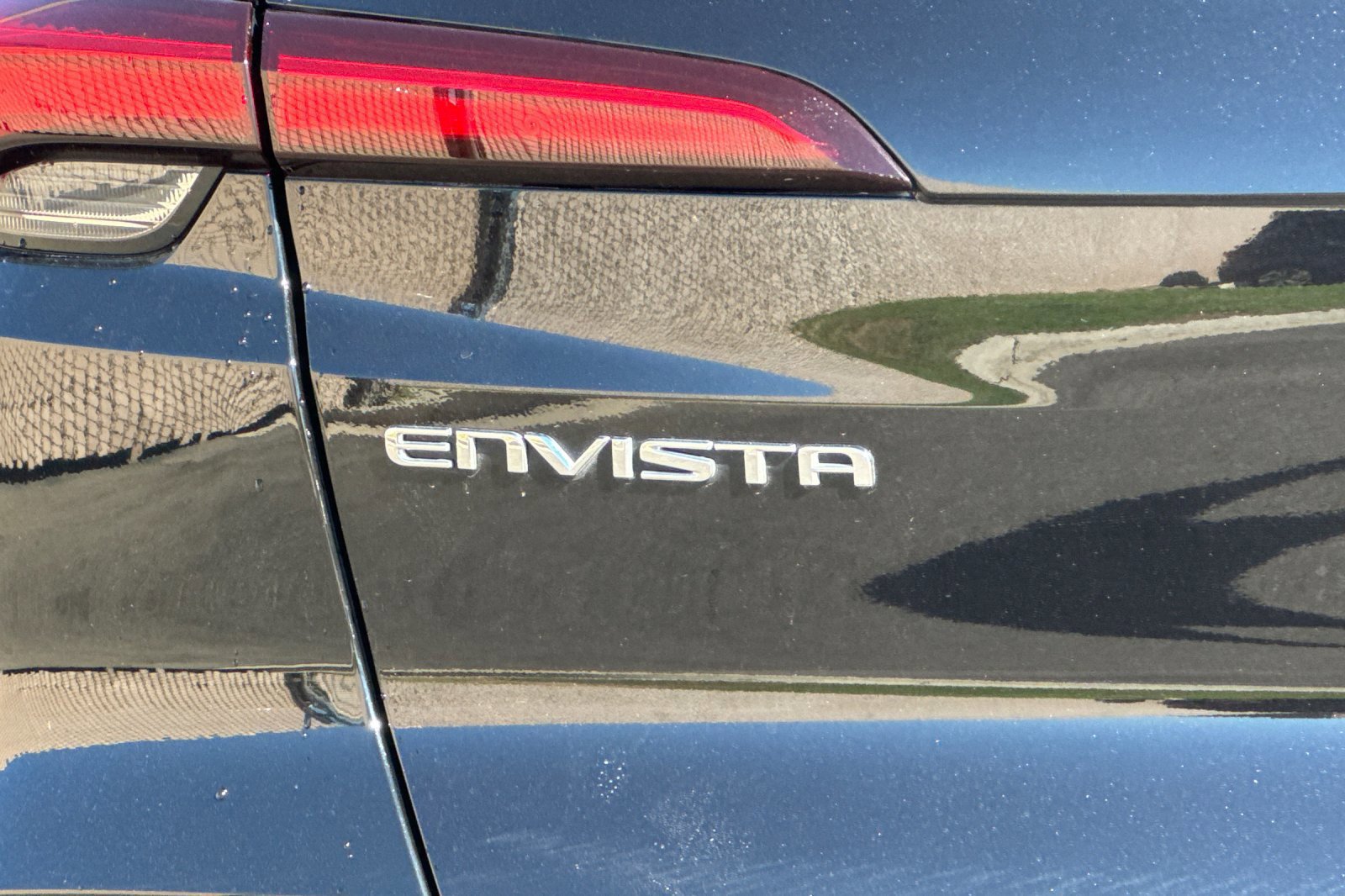 Certified 2025 Buick Envista Sport Touring w/ Convenience I Package FWD image 28