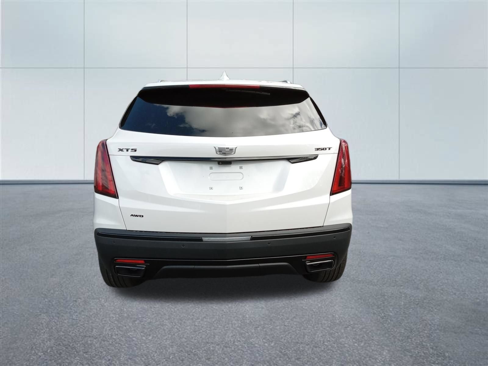 New 2026 Cadillac XT5 Premium Luxury w/ LPO, ONYX Package AWD/4WD image 4